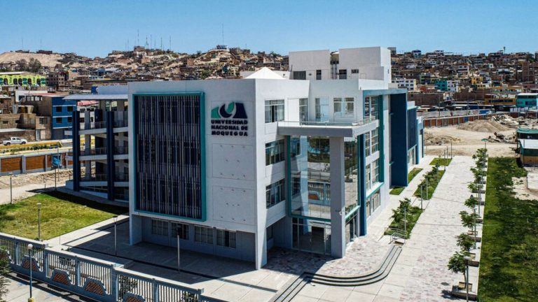 Universidad Nacional de Moquegua